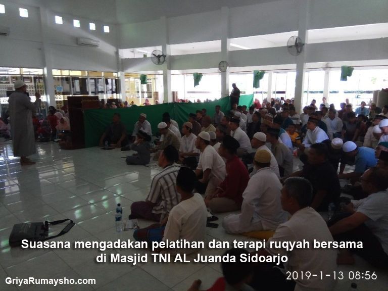 abu amatulloh di masjid TNI Juanda Sidoarjo
