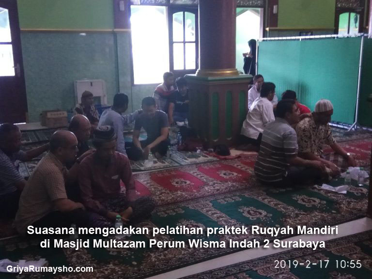 abu amatulloh di masjid al Multazam